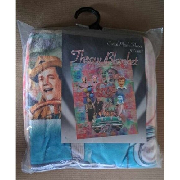 New I Love Lucy TV Show Collage Plush Fleece Throw Gift Blanket Ethel Ricky Pink - Picture 3 of 3